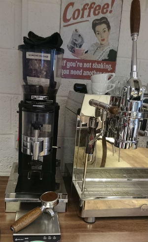 Mechanical clearance espresso machine